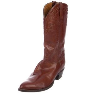 Men’s size 11 Lucchese boots. Just beautiful! Hardly worn.